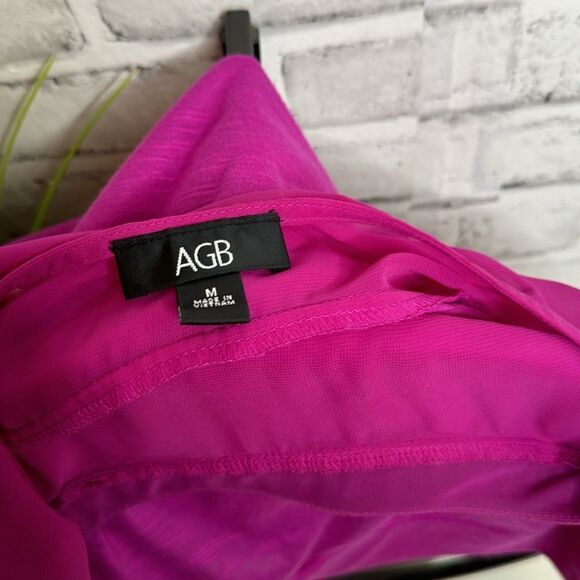 AGB Fuchsia Embellished Top Shirt Blouse Size Medium - Picture 4 of 4